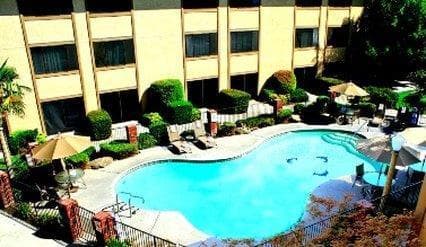 University Square Hotel