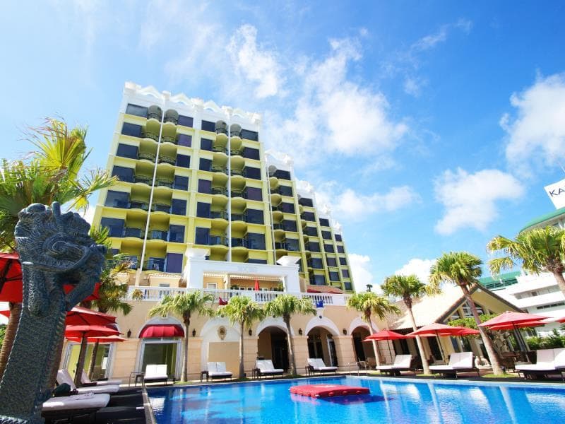 OKINAWA KARIYUSHI RESORT EXES ONNA