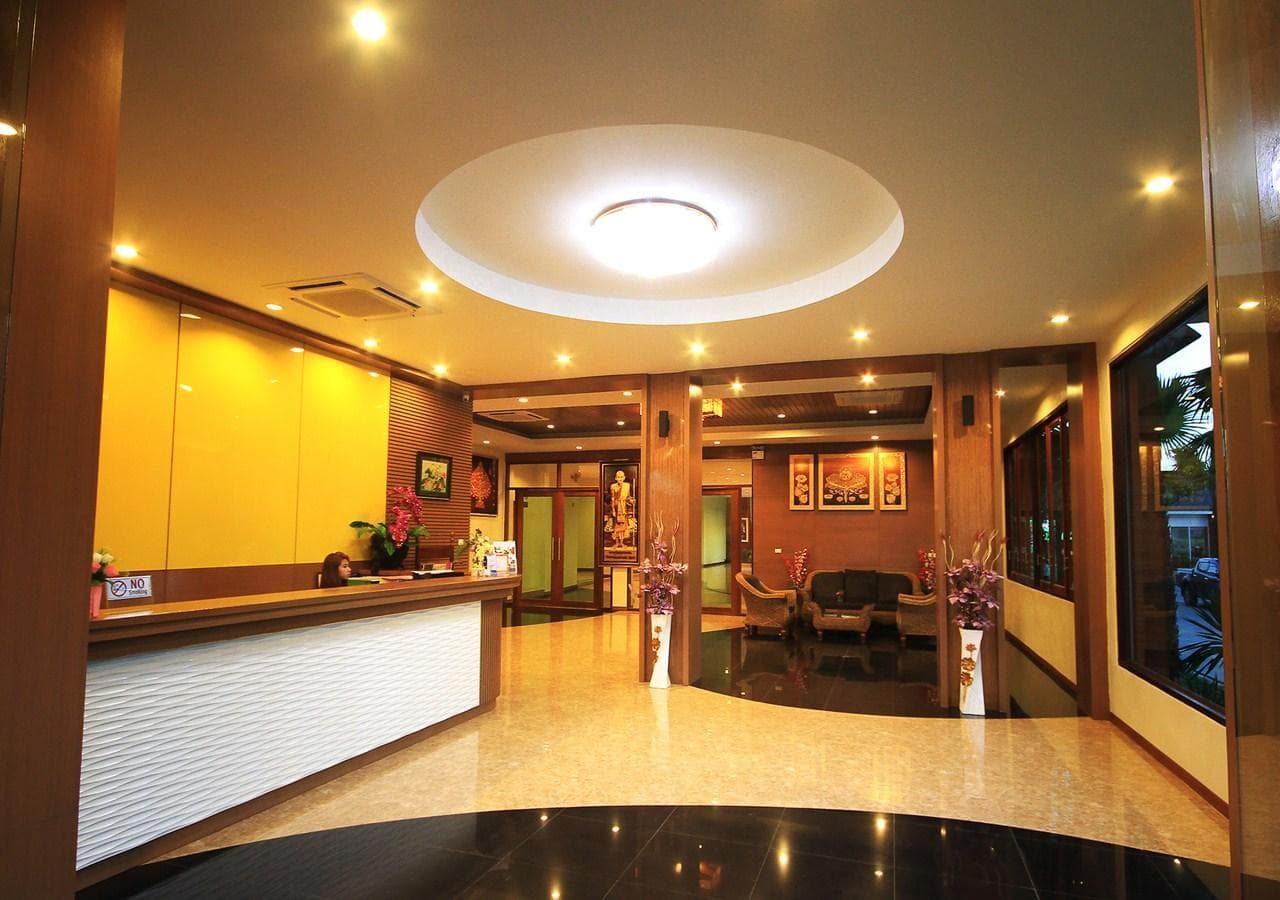 Chaophayathara Riverside Hotel