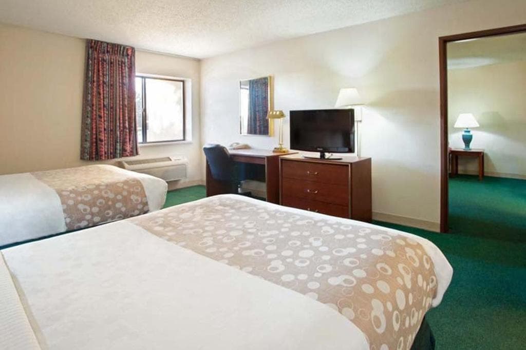 Howard Johnson by Wyndham Columbus State Fairgrounds I-71