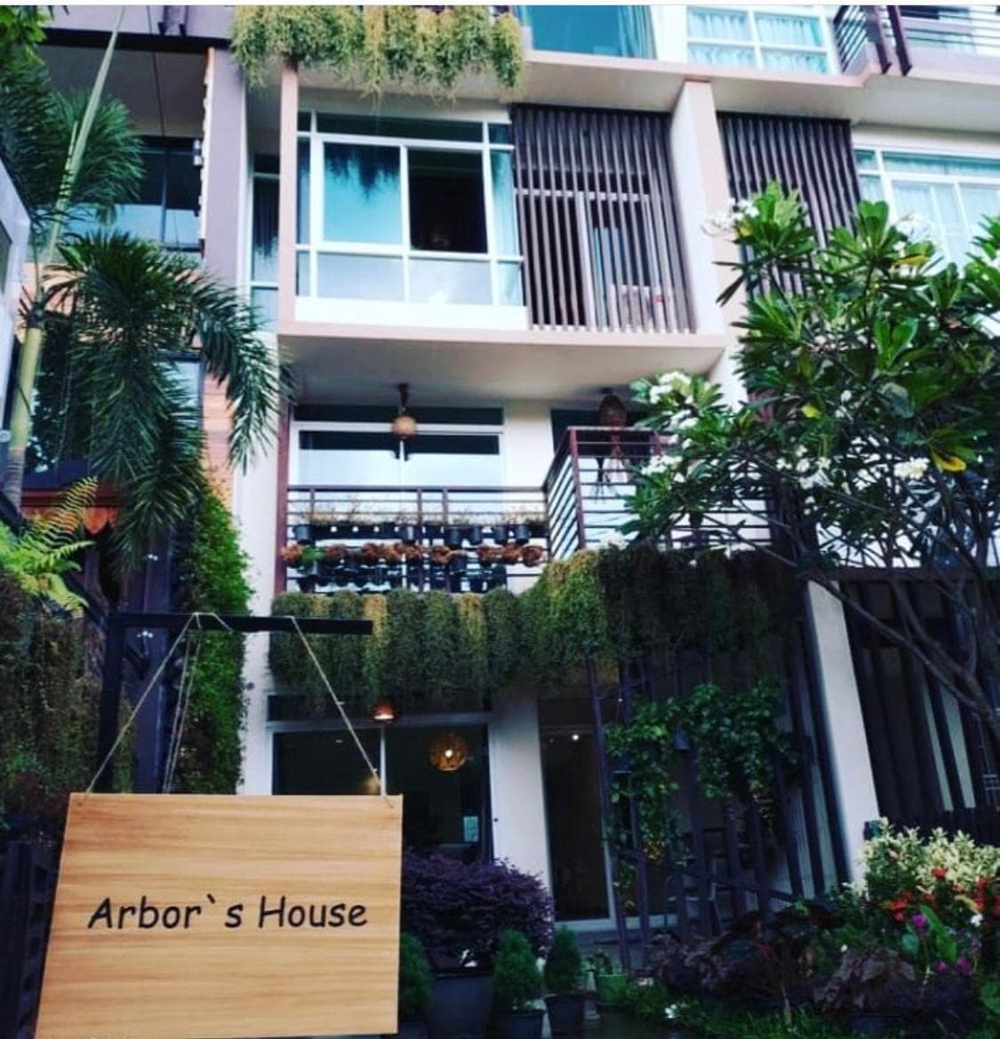 Arbors House
