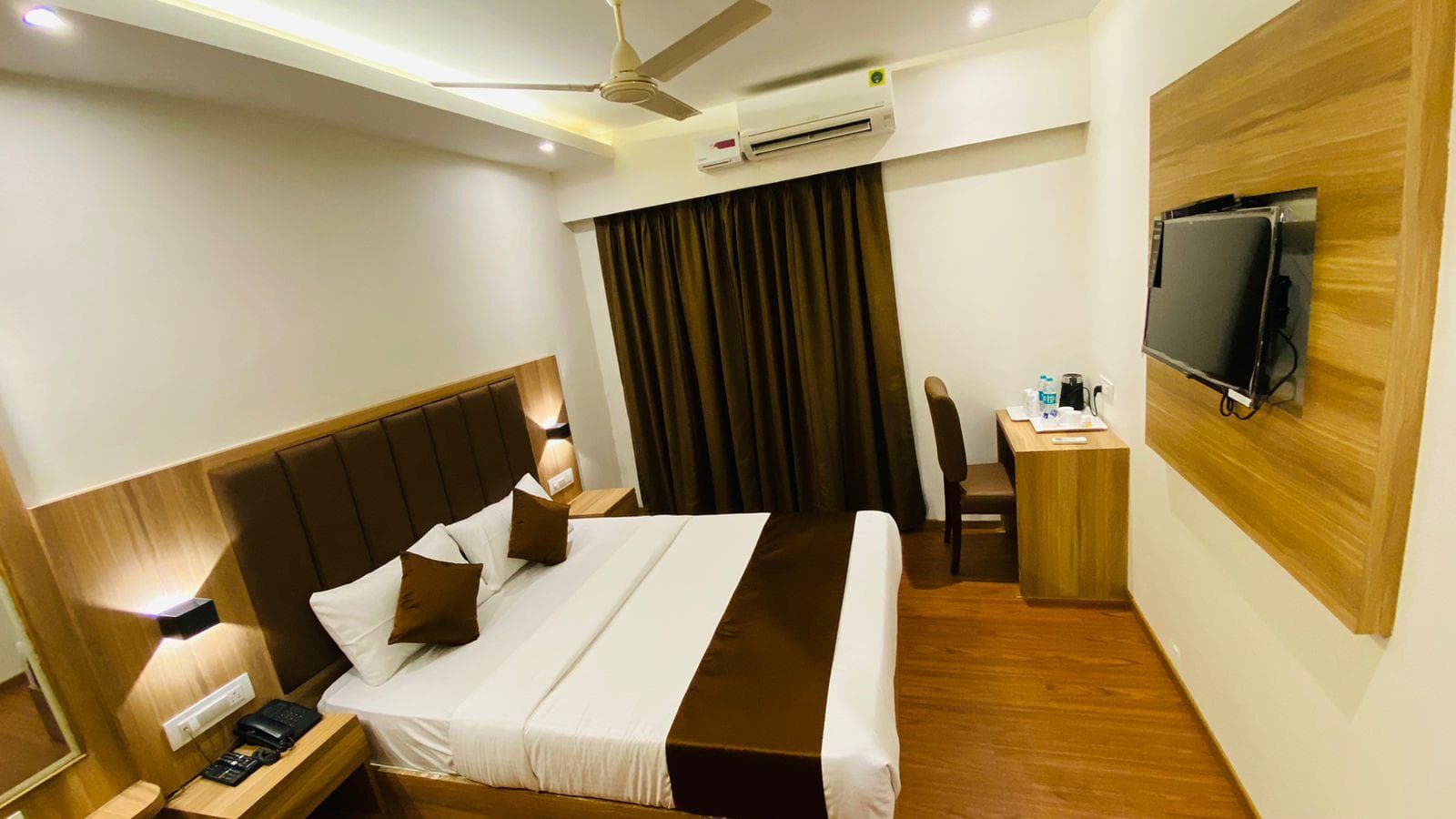 Hotel Plaza Heights by RAK Rooms