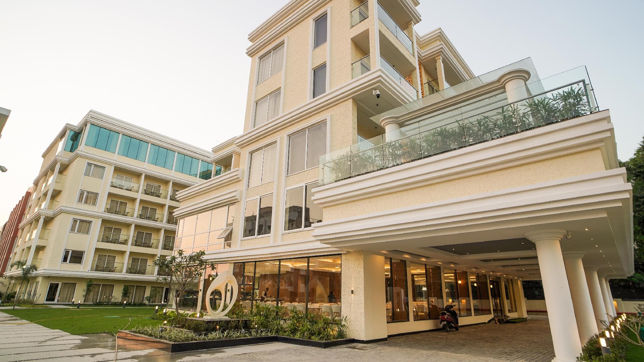 Hotel Antique Regency