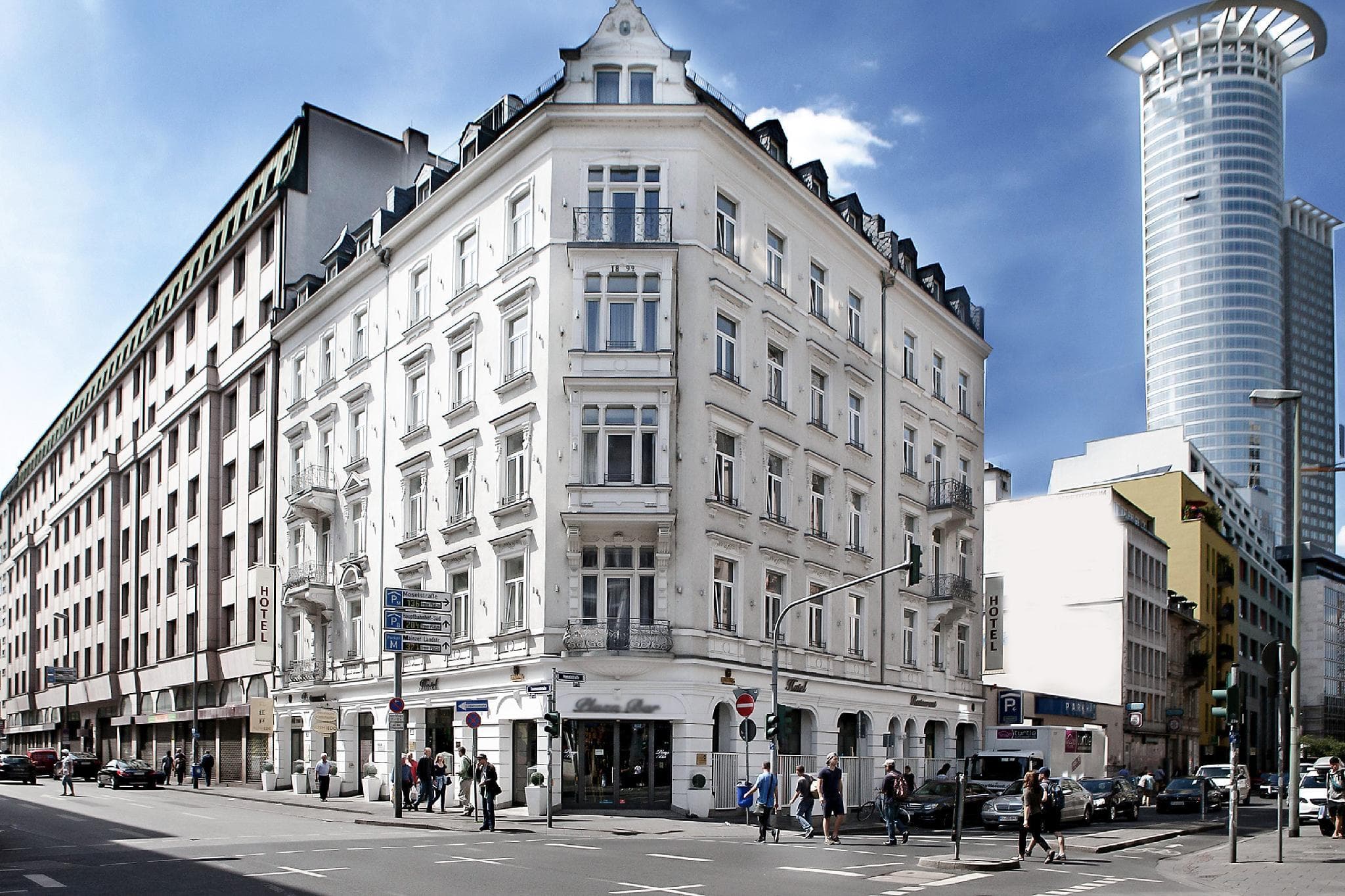 Grand Hotel Downtown